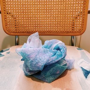 • vtg retro sheer floral pastel scarf   •